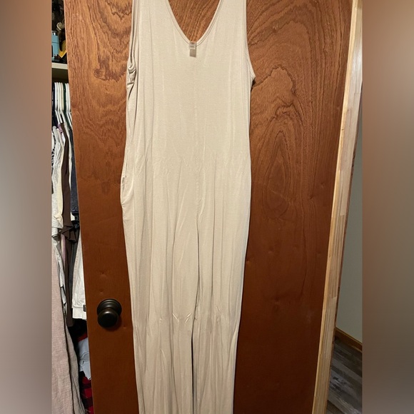 Romper - Picture 1 of 3